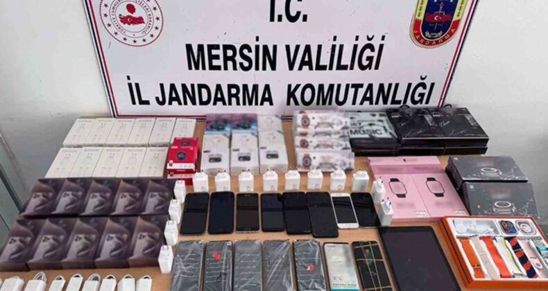 Mersin’de ‘kaçakçılık’ operasyonu: 15 cep telefonu ele geçirildi