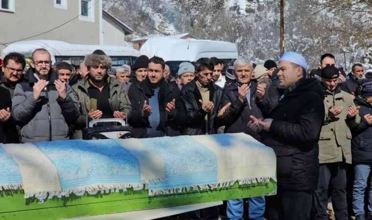Öğretmen çanak anteni temizlerken hayatını kaybetti