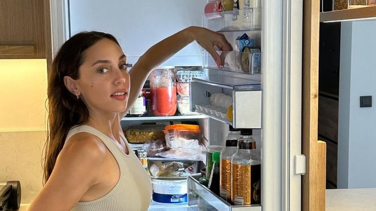 Oyuncu Öykü Karayel’in cesur gala tarzı! Kıyafeti gündem oldu