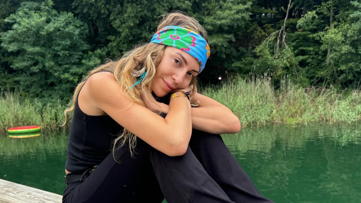 Oyuncu Sinem Kobal kendini anlattı: “Sabah akşam öpüşeceksin”