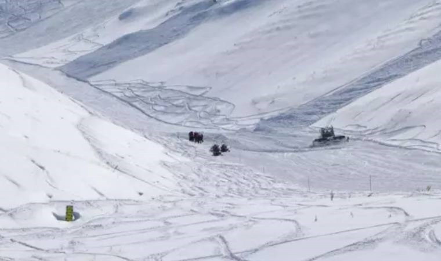 Palandöken’de kayakçılara kapalı alana çığ düştü