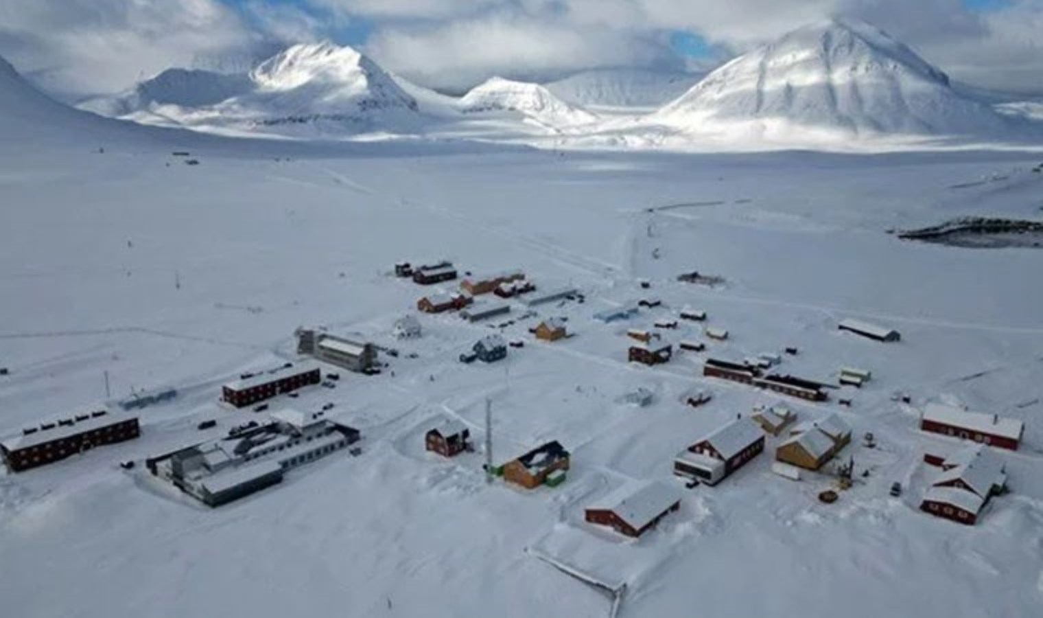 Resmi Gazete’de yayımlandı: Türk vatandaşlarına Svalbard takımadalarında oturum izni