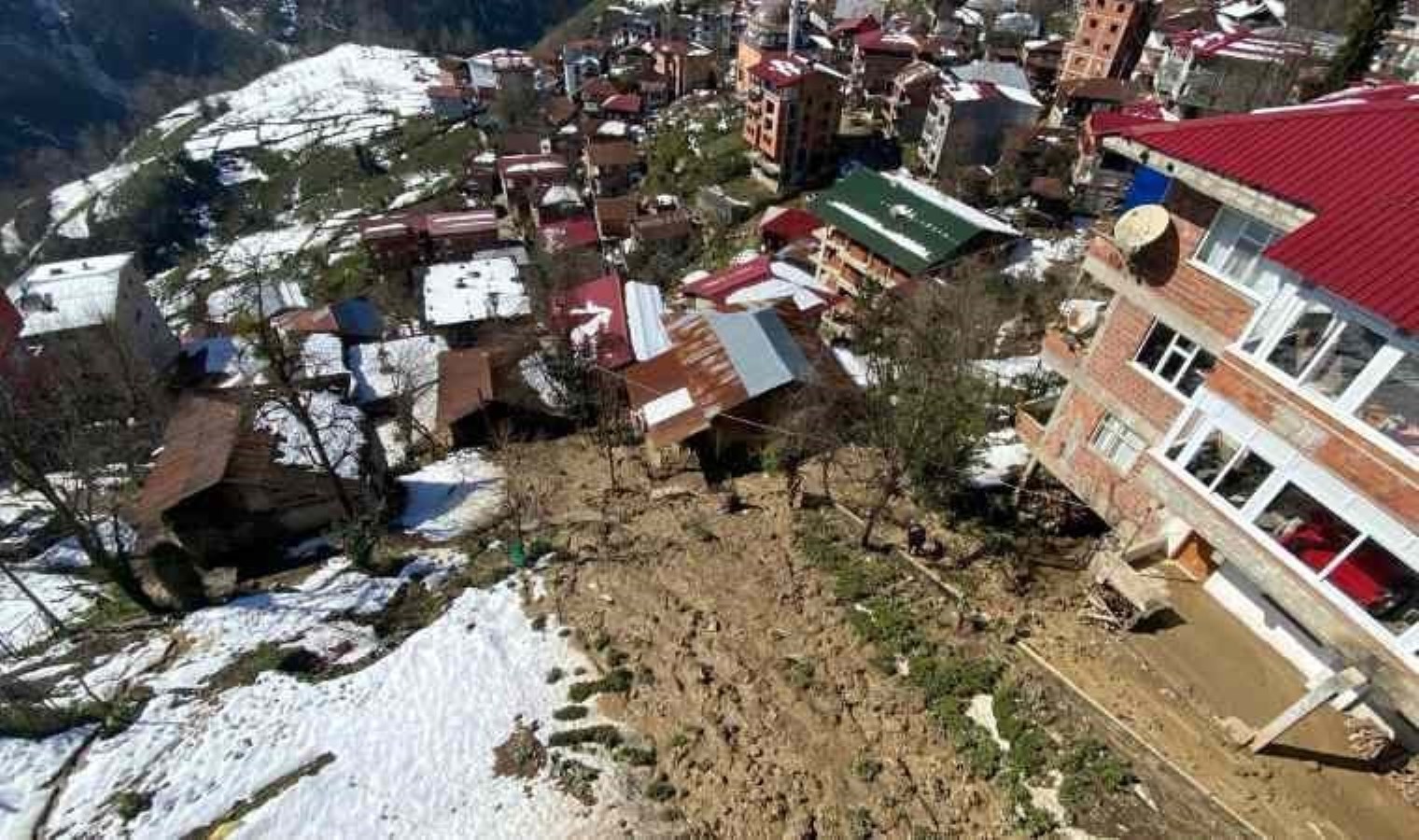 Rize’deki heyelanda tahliye edilen ev sayısı arttı