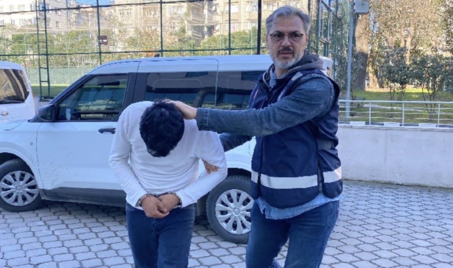 Samsun’da yolda yürüyen kadına tacizde bulunup, darbetmişti: Yakalandı!