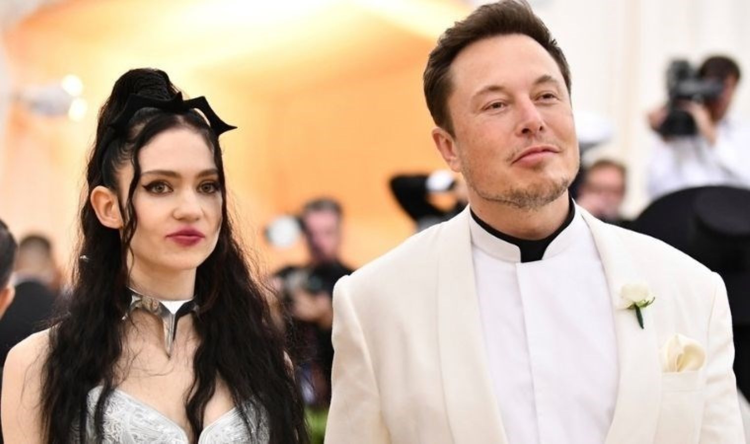 Şarkıcı Grimes eski eşi Elon Musk’a seslendi: ‘Cevap vermezsen çocuğumuz ömür boyu sakat kalacak’