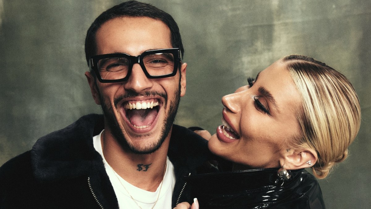 Şarkıcı İrem Derici, yeni aşkını sosyal medya hesabından duyurdu