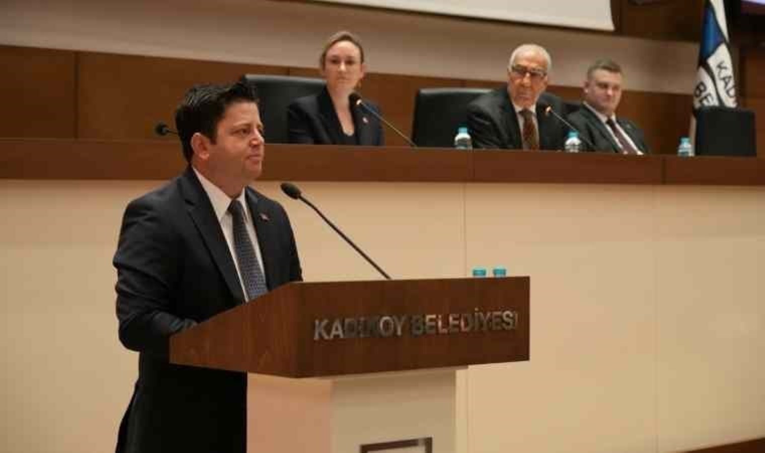 Son Dakika… Gözaltına alınan Kadıköy Belediyesi Meclis Başkanvekili Kurtuluş adliyeye sevk edildi