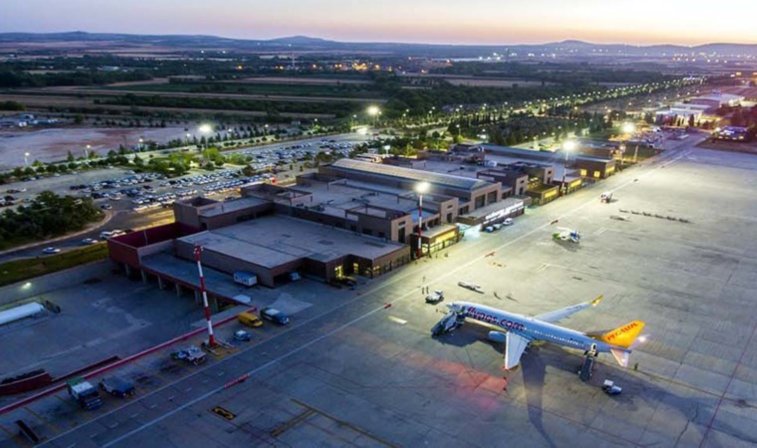 ‘Tanımlanamayan cisim’ paniği sonrası Gaziantep Havalimanı’nda uçuşlar yeniden başladı