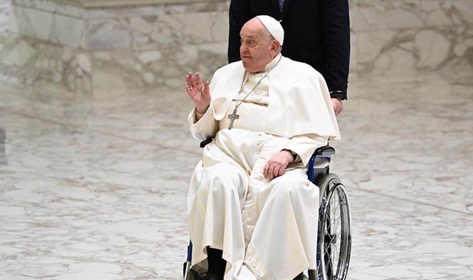 Tedavisi devam ediyor: Papa’dan uzun zaman sonra ilk açıklama