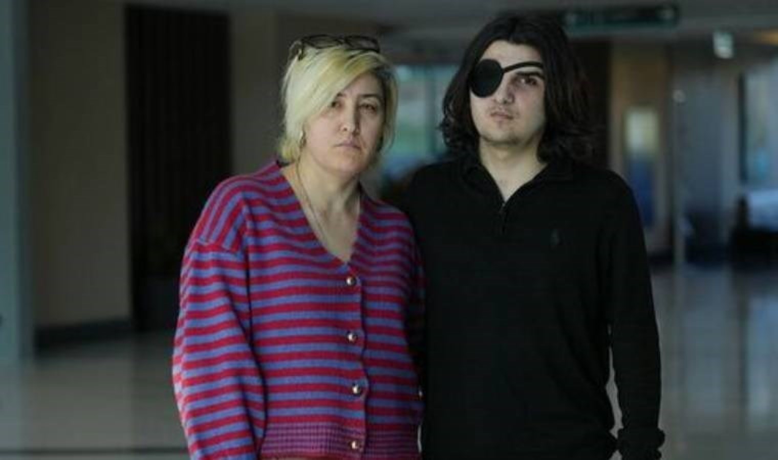 Trafik kazasında yüzü parçalanan genç, Türkiye’de yeniden hayata tutundu