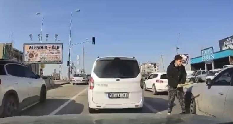 Trafikte tartıştığı kişinin aracına beyzbol sopasıyla saldırdı!