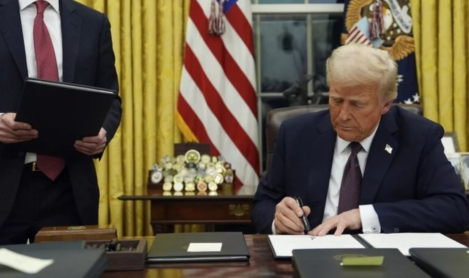 Trump’a yargı freni: Kararname askıya alındı