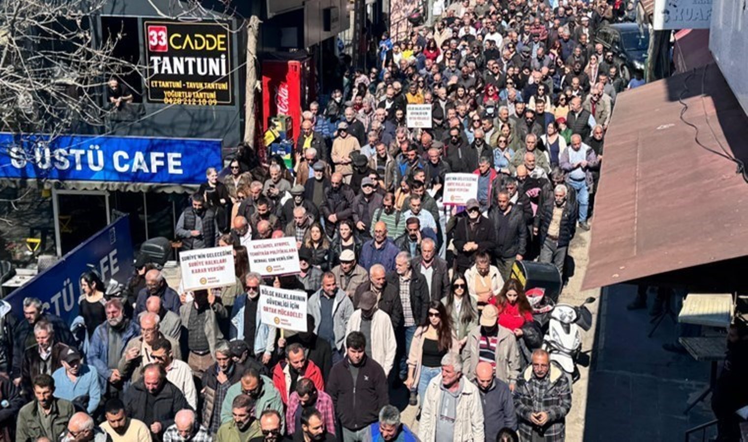 Tunceli’de Lazkiye’deki saldırılara tepki yürüyüşü