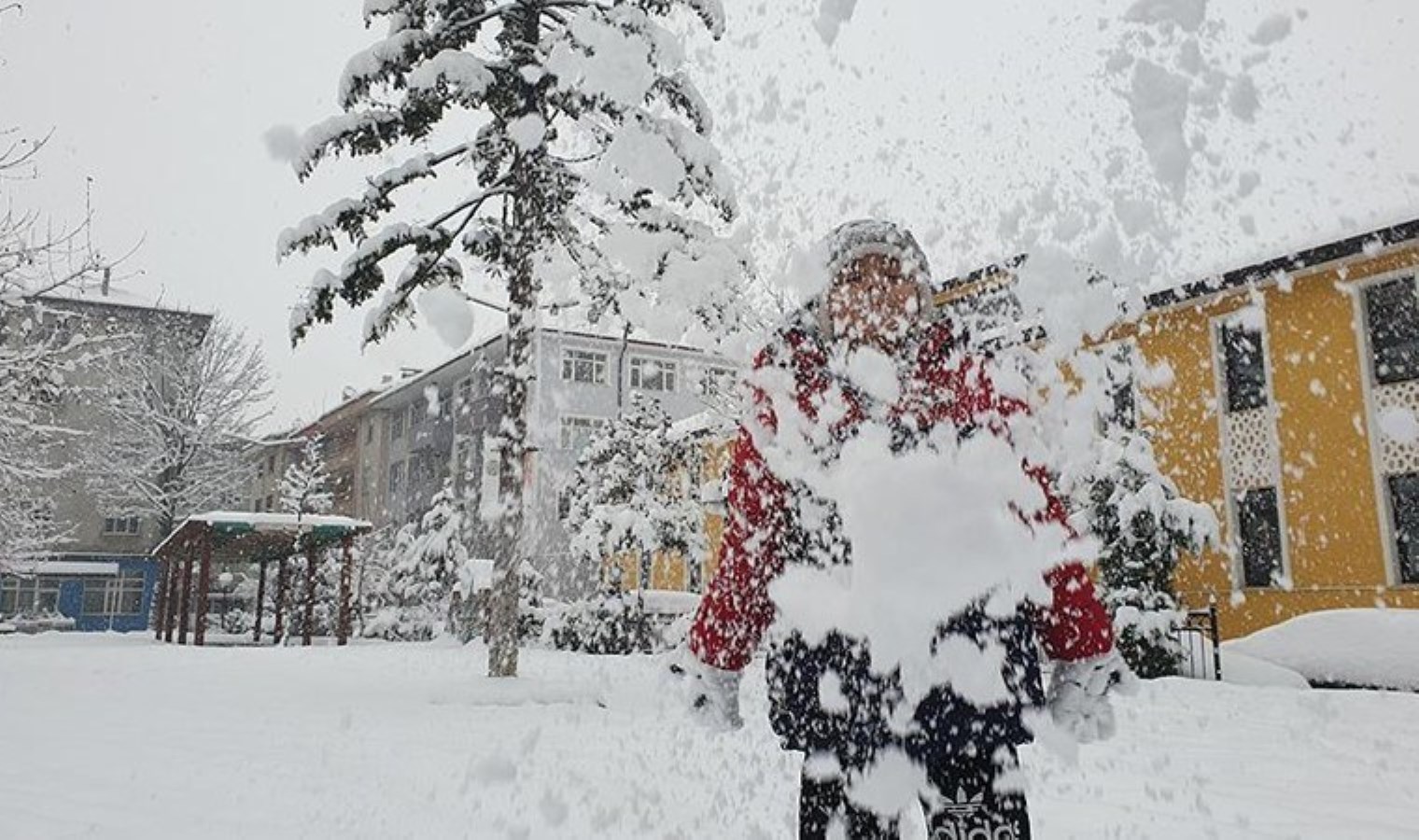 Türkiye’de kar alarmı… İşte okulların tatil edildiği şehirler!