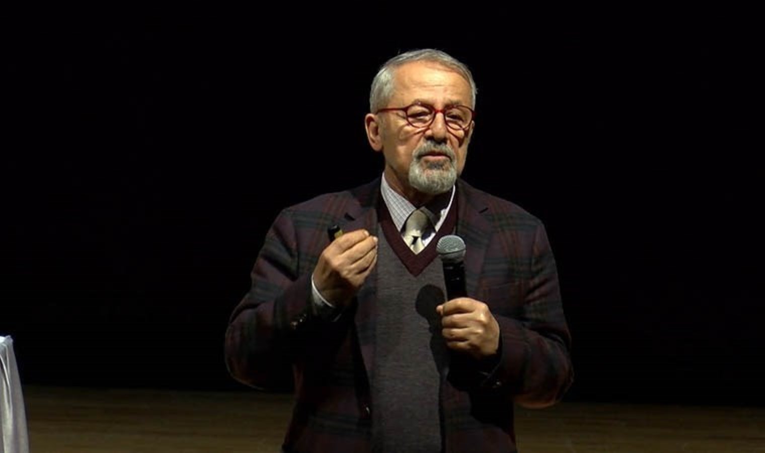 Türkiye’nin altındaki yarık endişe yarattı! Naci Görür’den ‘deprem göç ediyor’ uyarısı