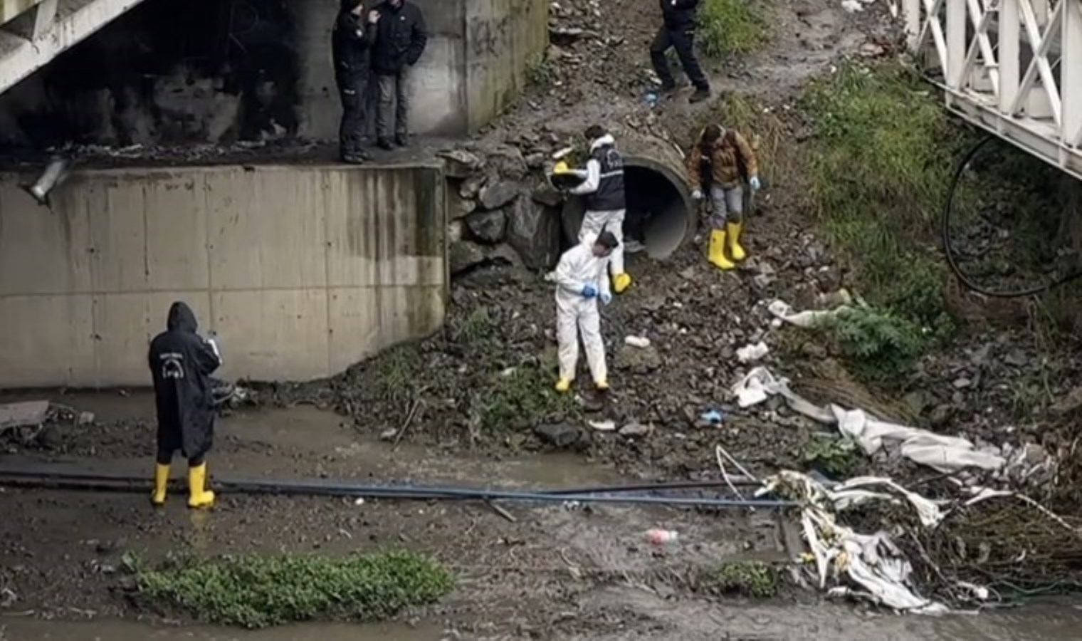 Ümraniye’de şüpheli ölüm: Dere kenarında ceset bulundu