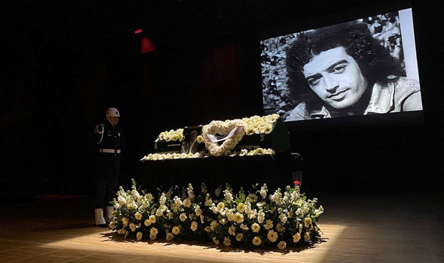 Usta sanatçı Edip Akbayram’a veda… Son yolculuğuna uğurlanıyor