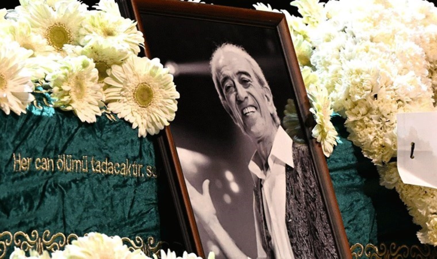 Ustaya veda… Edip Akbayram sonsuzluğa uğurlandı