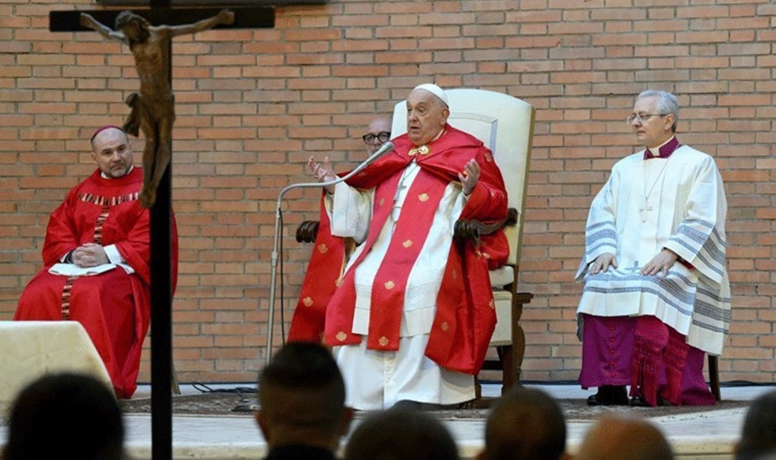 Vatikan’dan Papa Franciscus’un sağlık durumuna ilişkin açıklama
