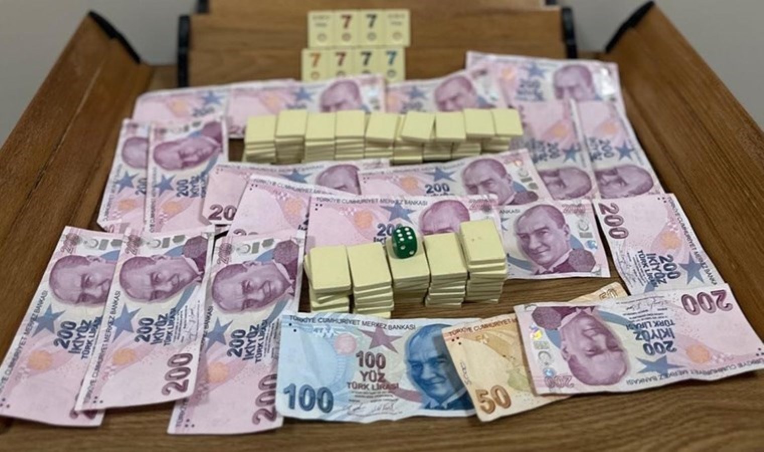 Yalova’da işletmelere ‘kumar’ baskını: 13 kişiye birden ceza yağdı!