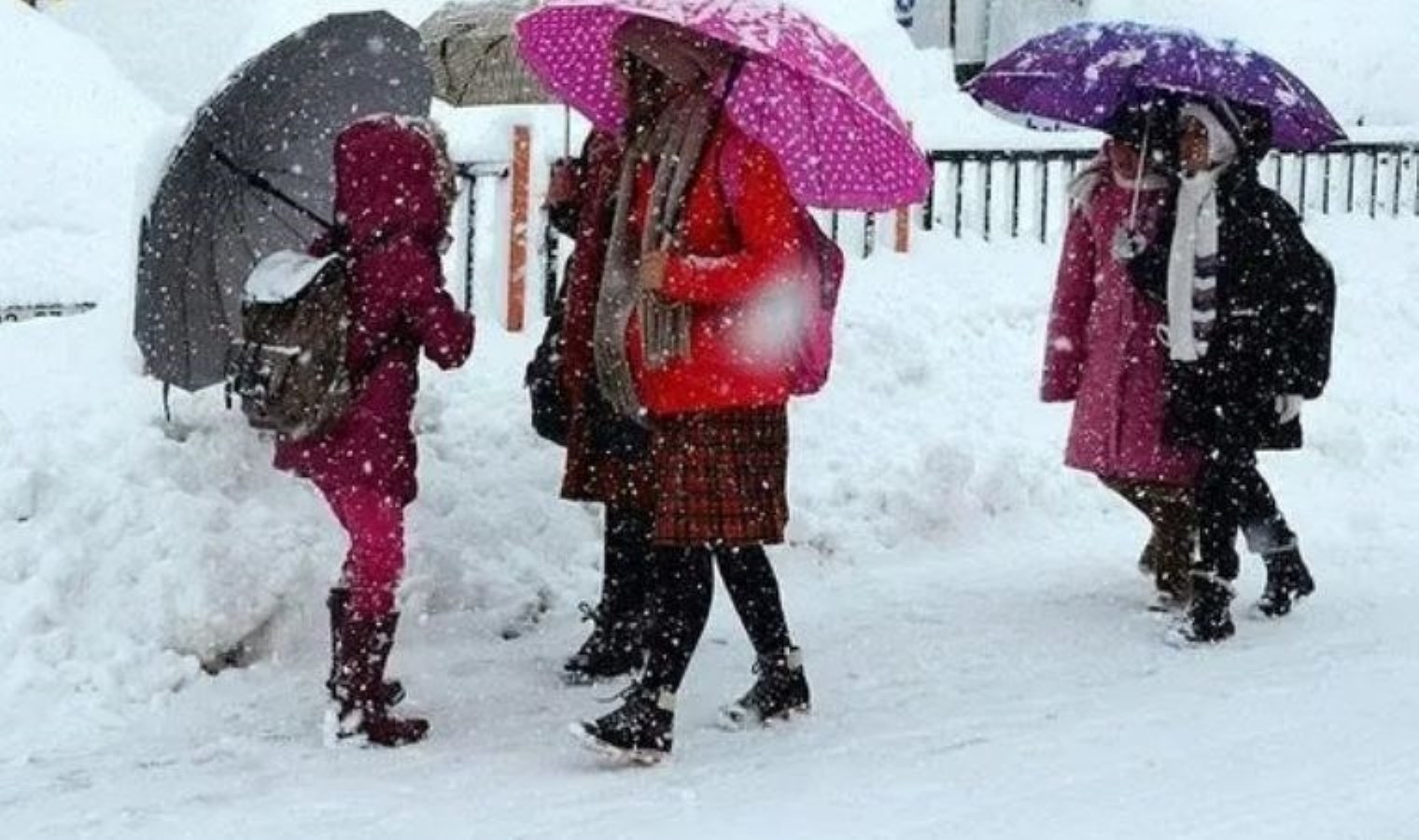 Yarın (12 Şubat) İstanbul’da okullar tatil mi? Yarın İstanbul’da hangi ilçelerde okullar tatil?