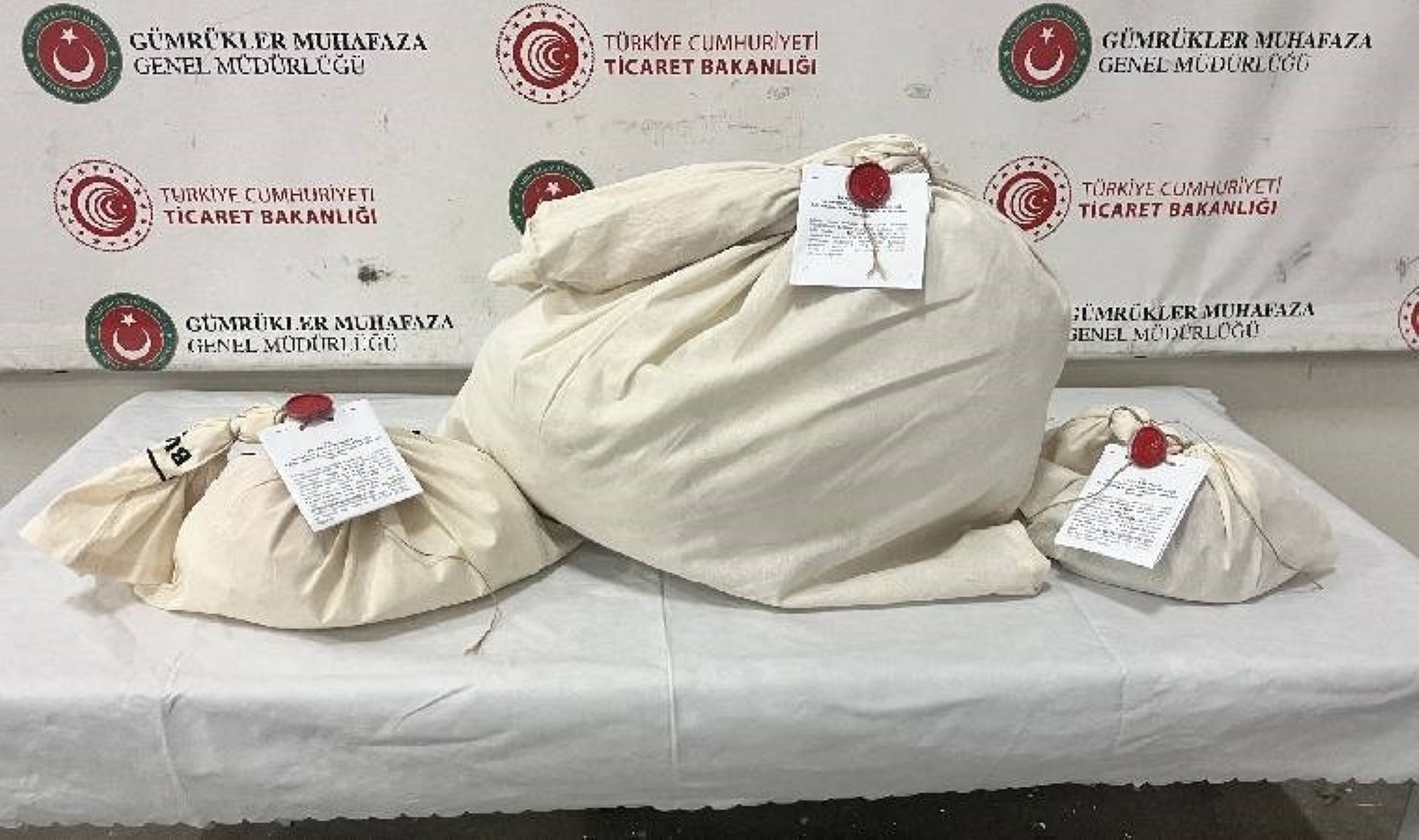 Yurda sokulacaktı… Kapıkule’de 4 kilo 318 gram uyuşturucu yakalandı!
