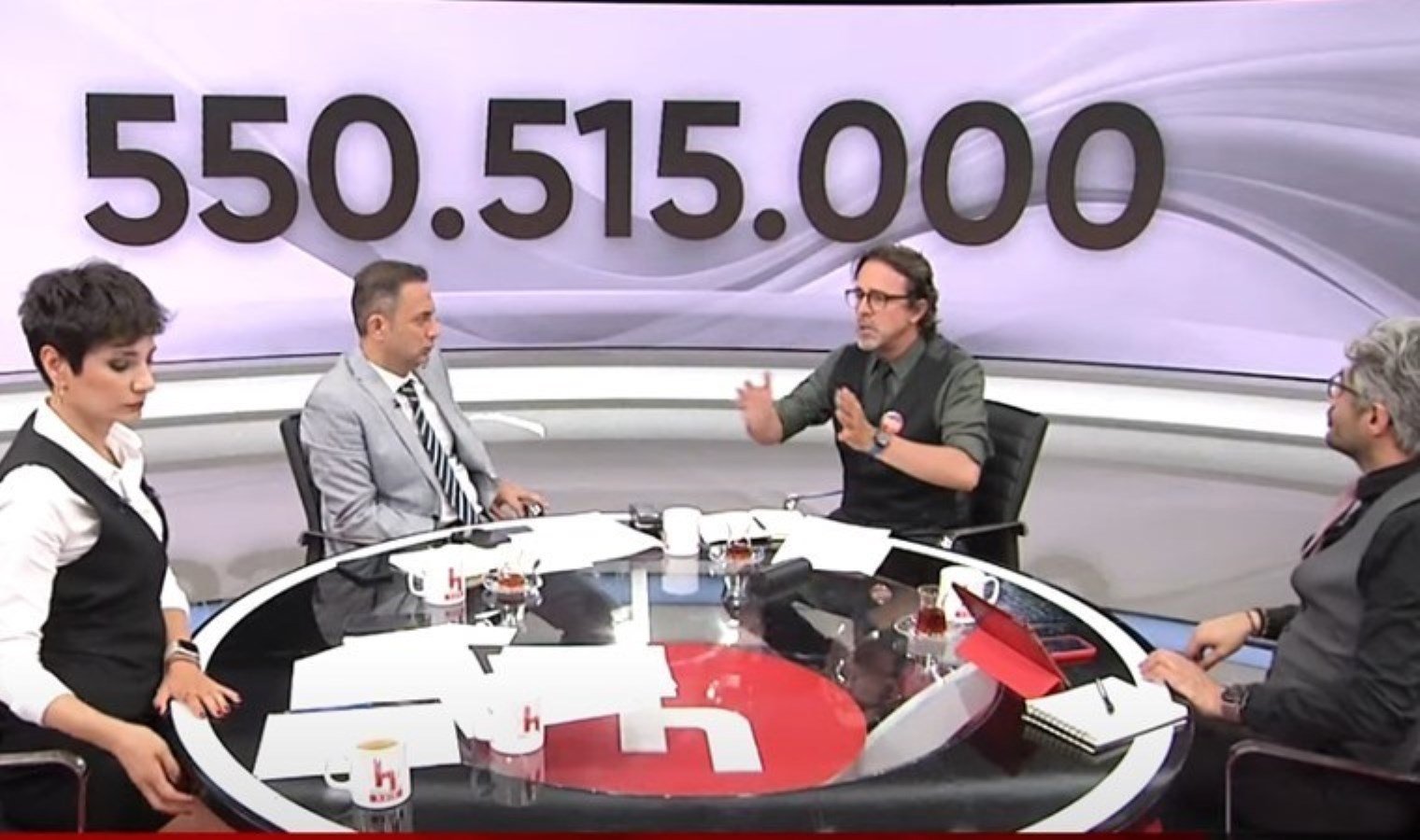 Zafer Partisi’nden Halk TV’den istifa eden gazetecilere destek