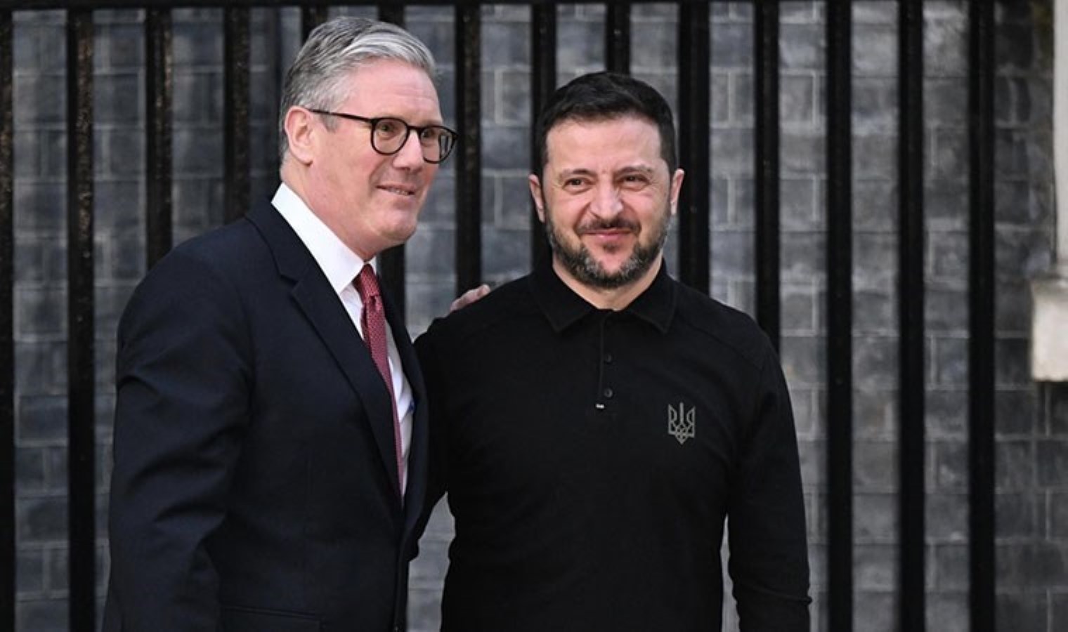 Zelenski, Beyaz Saray’da Trump’la tartışmasının ardından Londra’da: Starmer ile görüştü