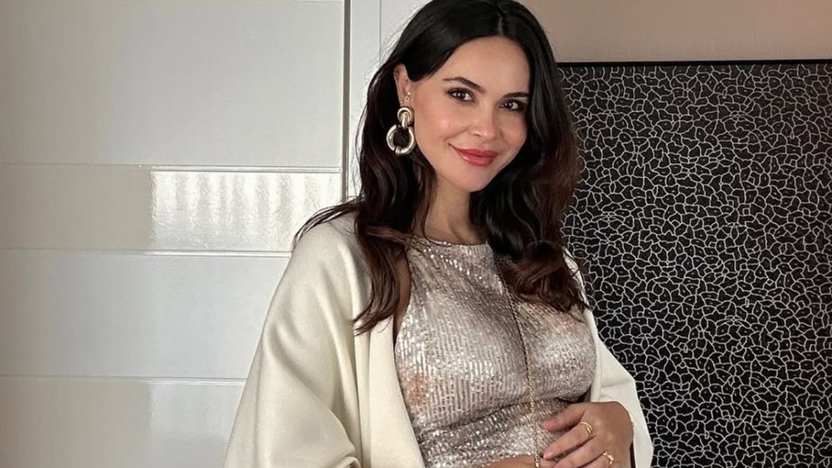 Zeynep Sever Demirel, “doğurdun mu” sorularına yanıt verdi