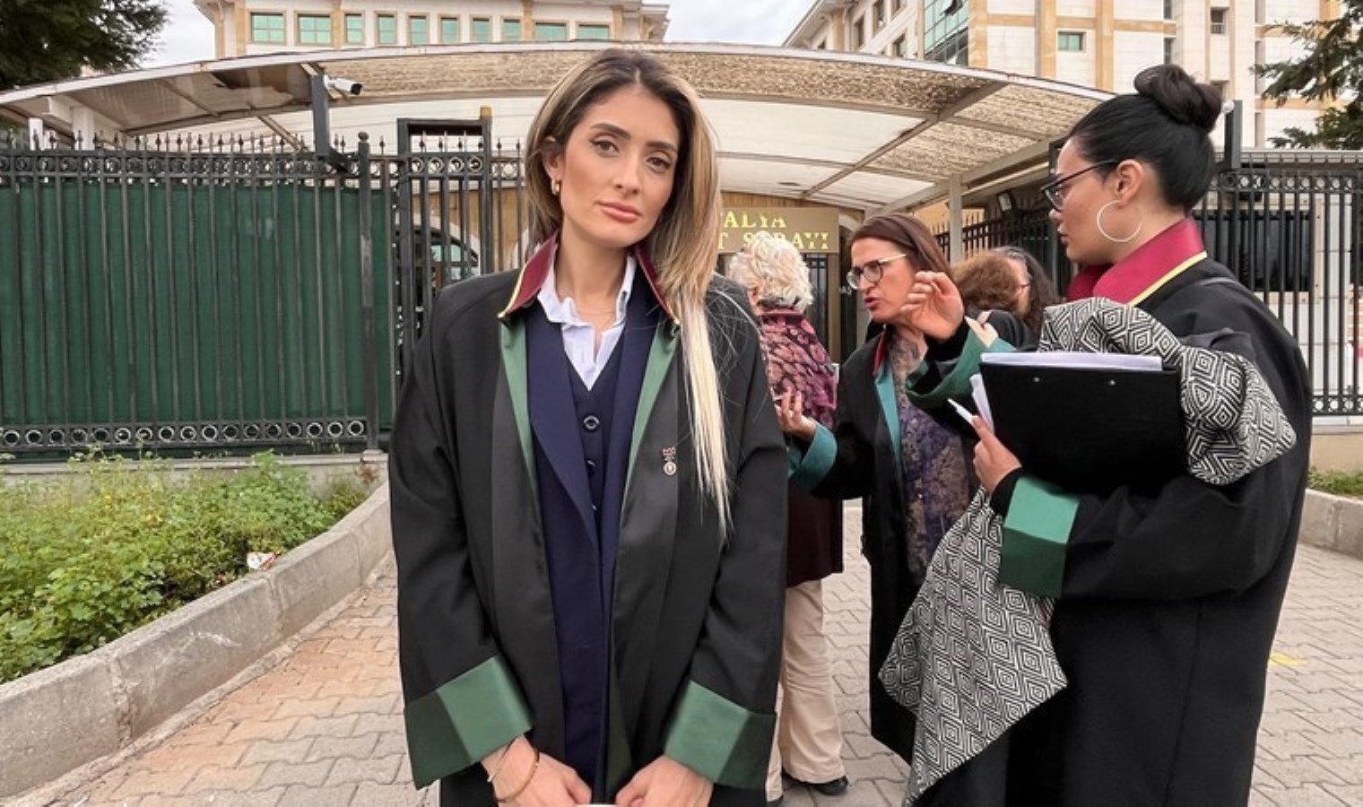 13 yaşında uğradığı istismarı 13 yıl sonra mahkemeye taşıdı: ‘Çok korkuyorum’