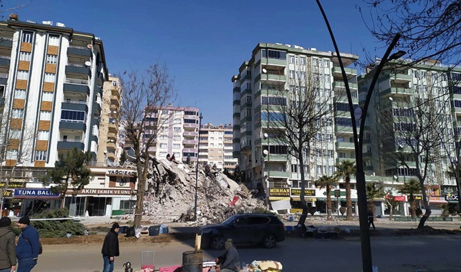 19 kişiye mezar olan Fazilet Apartmanı soruşturması: Eski belediye yöneticileri de sanık!