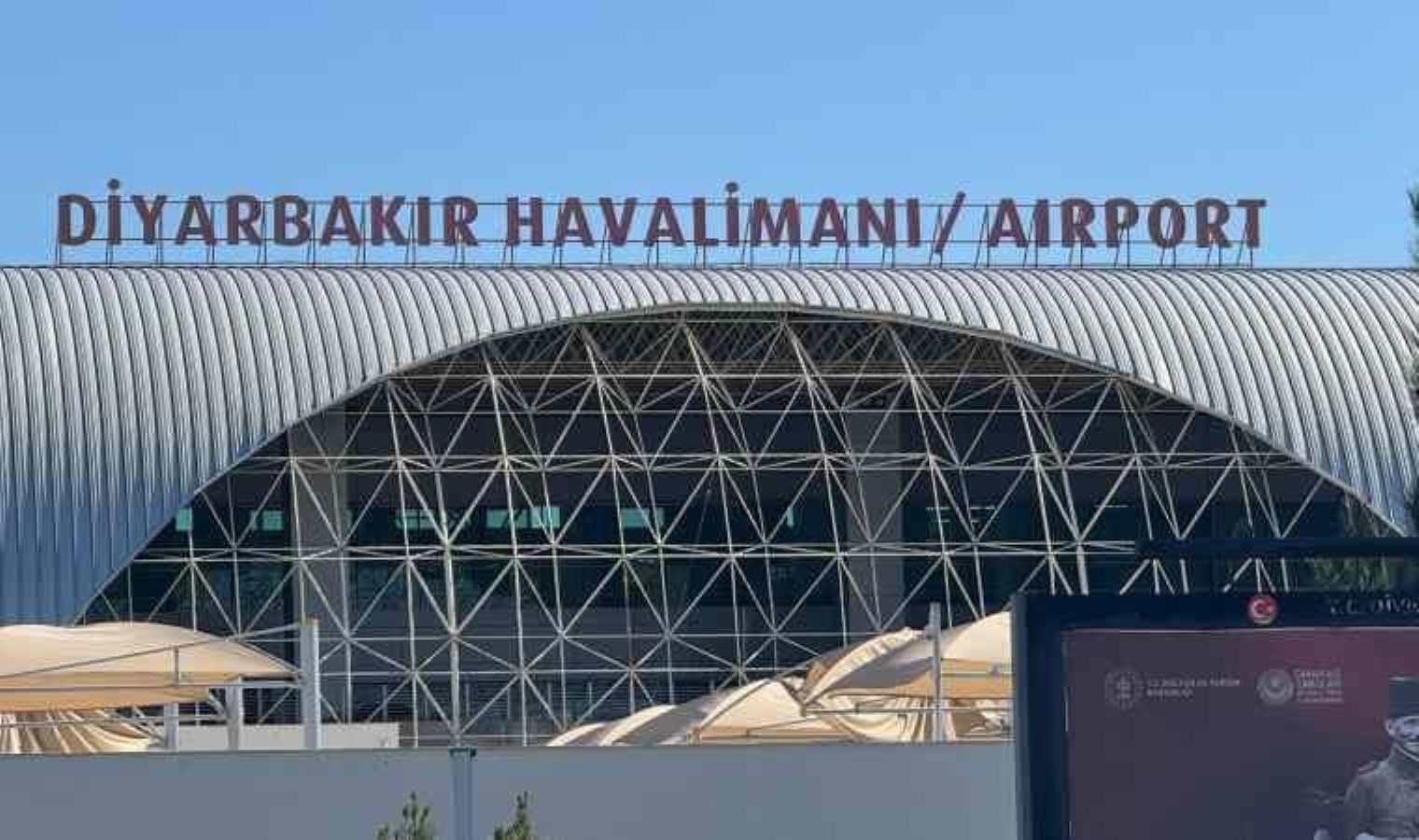 2 aylık bebek uçakta fenalaştı: İstanbul-Bağdat seferini yapan uçak acil iniş yaptı