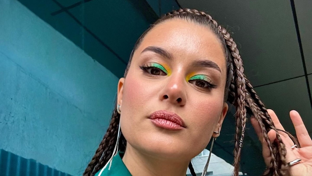 3 kız annesi şarkıcı Atiye evini anlattı