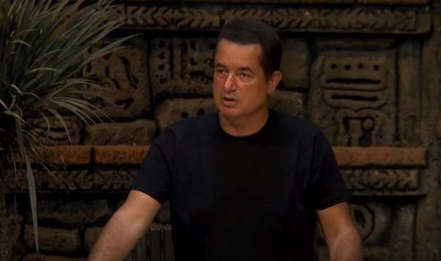 Acun Ilıcalı konseyde açıkladı: İki yarışmacıya sürgün cezası