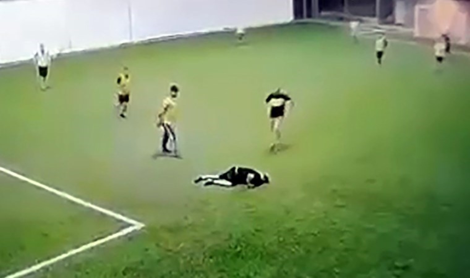 Adana’da acı olay… 3 çocuk babası, halı sahada ‘kalp krizi’ geçirip hayatını kaybetti!