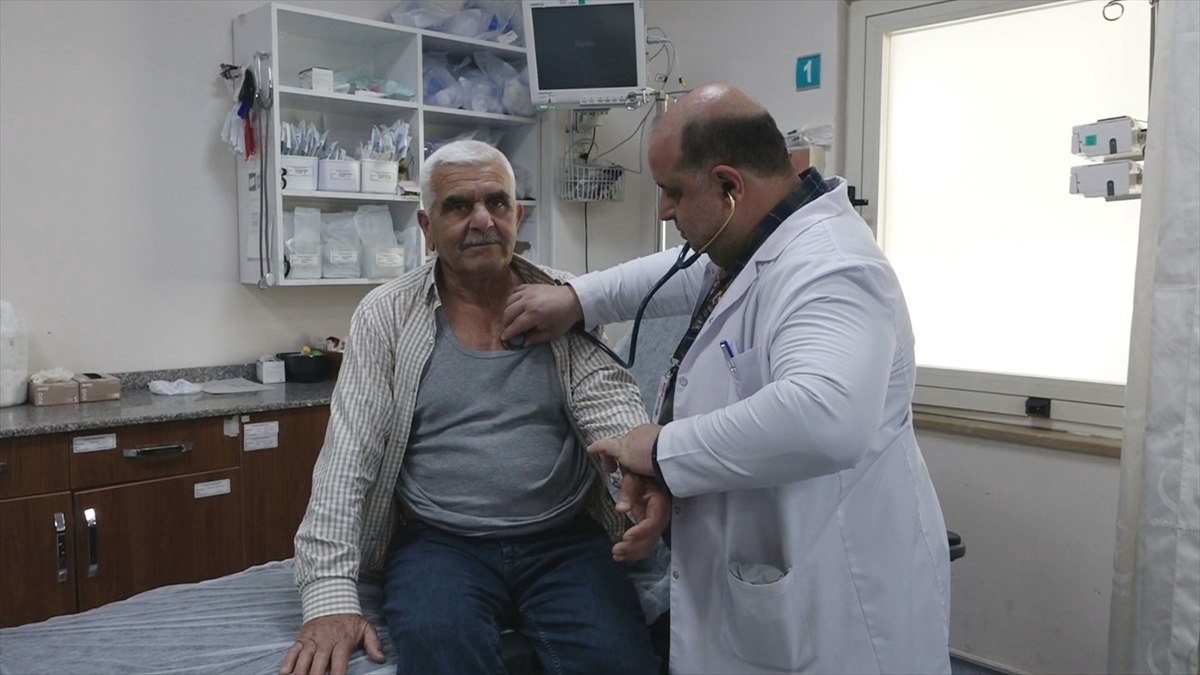 Antalya’da acil servisteki hastanın kalbi 12 kez durdu