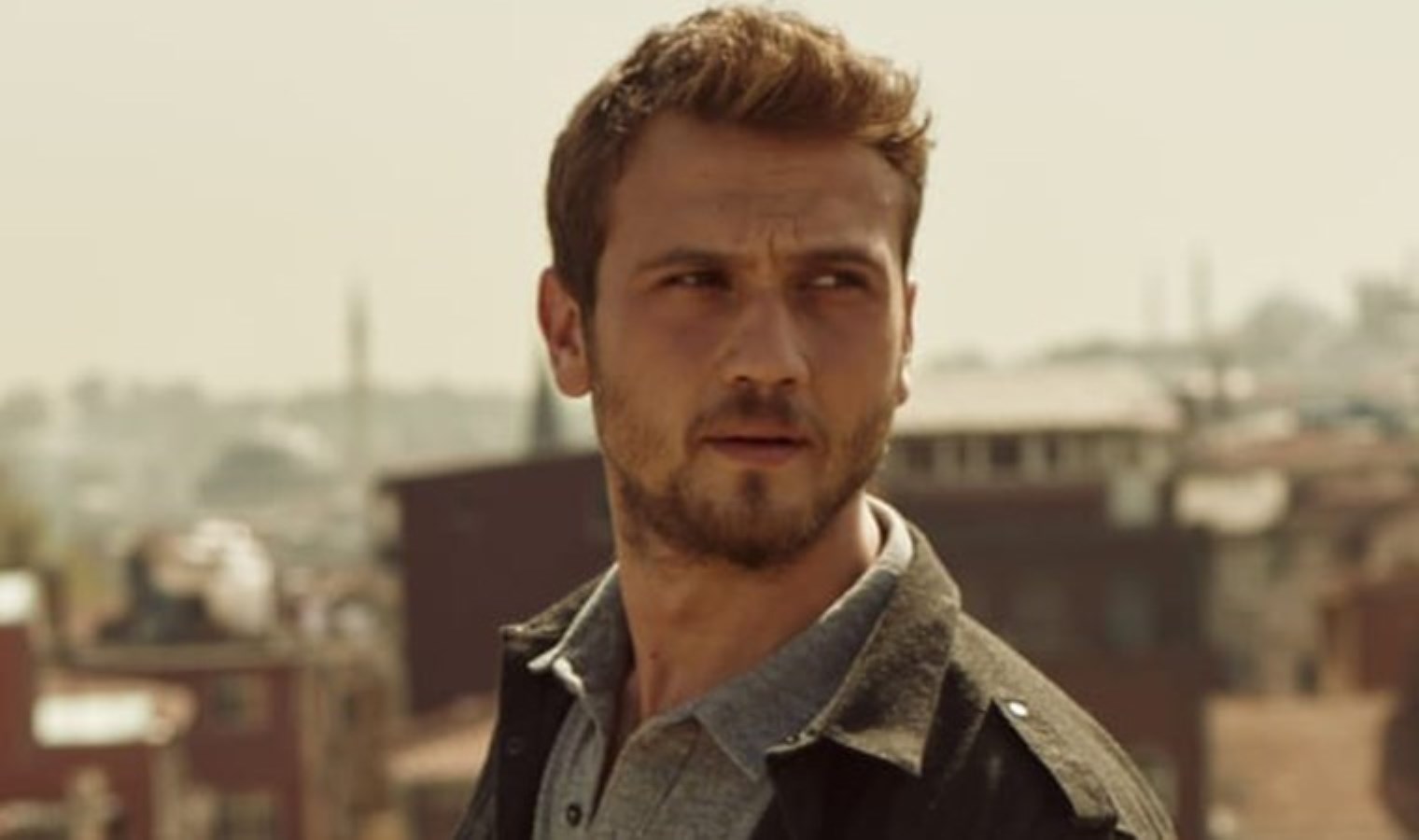 Apar topar ameliyata alınmıştı! Aras Bulut İynemli’den hastane odasında ilk paylaşım