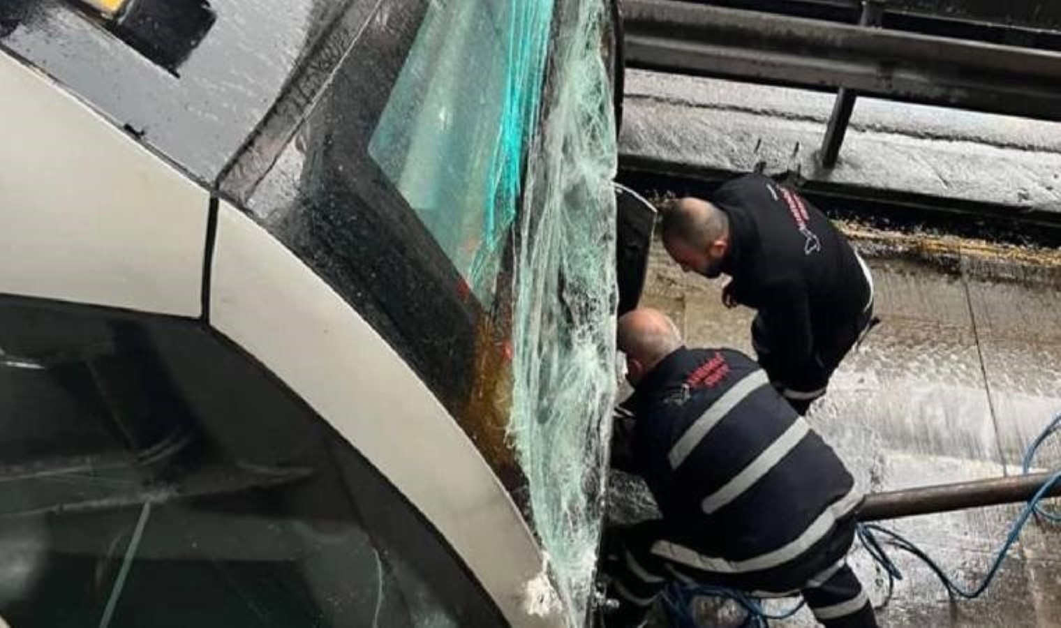 Avcılar’da metrobüs kazası: Yaralılar var!