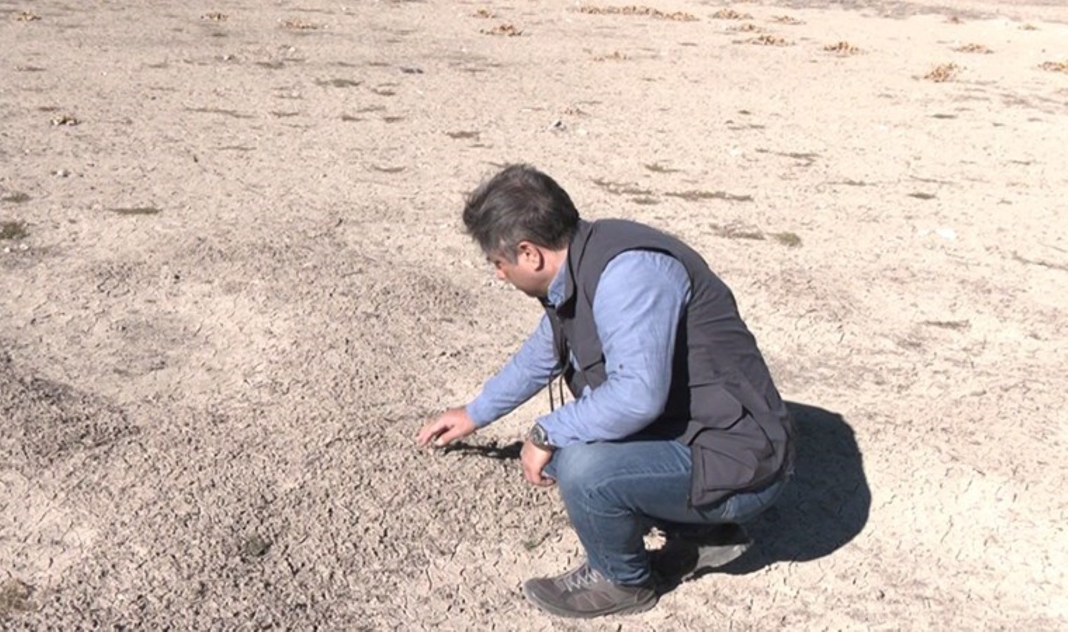 Avlan Gölü’ne su tutma çabaları sonuç vermiyor