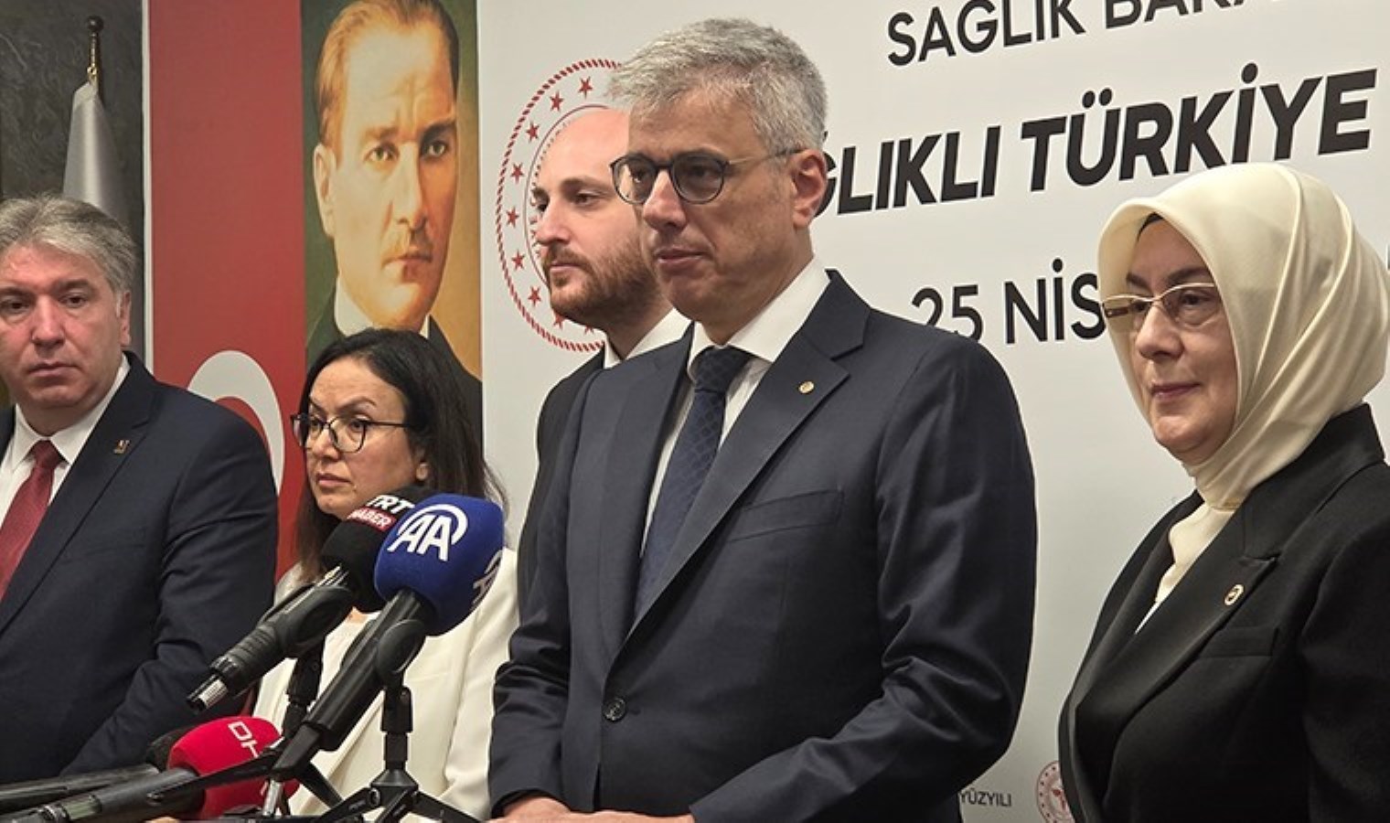 Bakan Memişoğlu, tepki çeken o sözlerini böyle savundu: ‘Baskı yapmak istemeyiz ama ailenin ruhu çocuk olunca güzelleşir…’