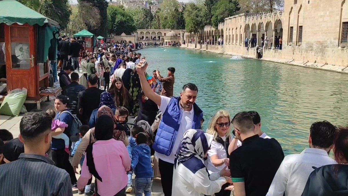 Balıklıgöl’e ziyaretçi akını