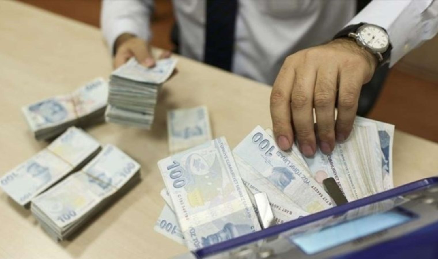 Bankacılık hisselerinde sert düşüş sürüyor: Merkez Bankası’nın faiz kararı ne olacak?