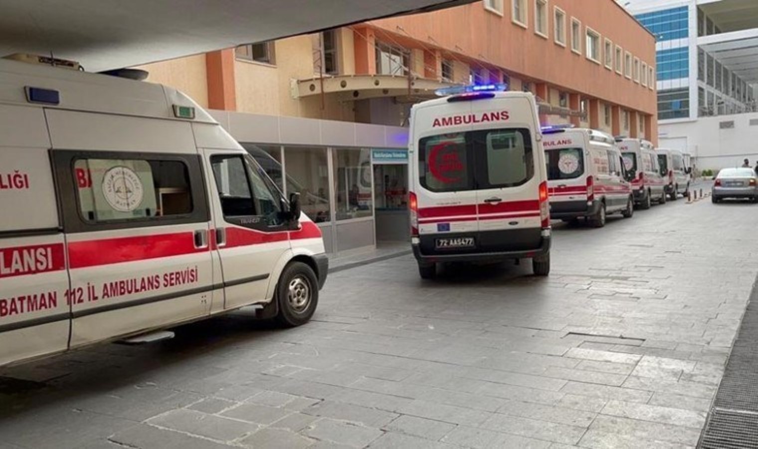 Batman’da merdivenlerden düşüp hayatını kaybetti