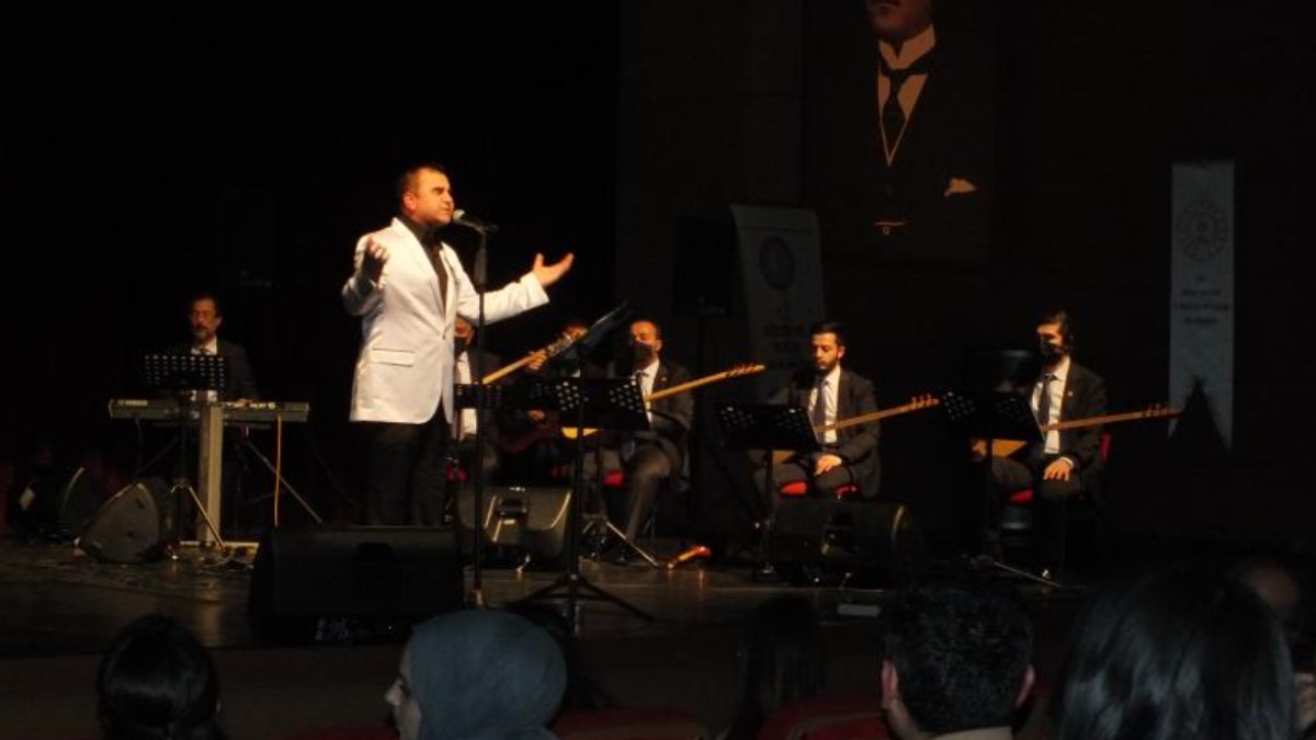 Belediyelerde sözleşmeli çalışan sanatçılara ‘teşvik ikramiyesi’