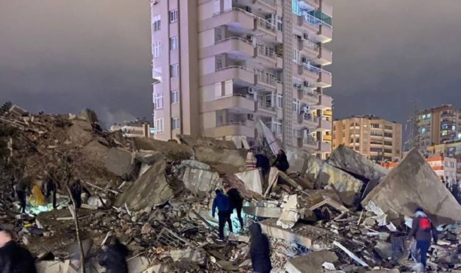 Burak Yapı Sitesi davasında kamu görevlileri için bilirkişi raporu talebi