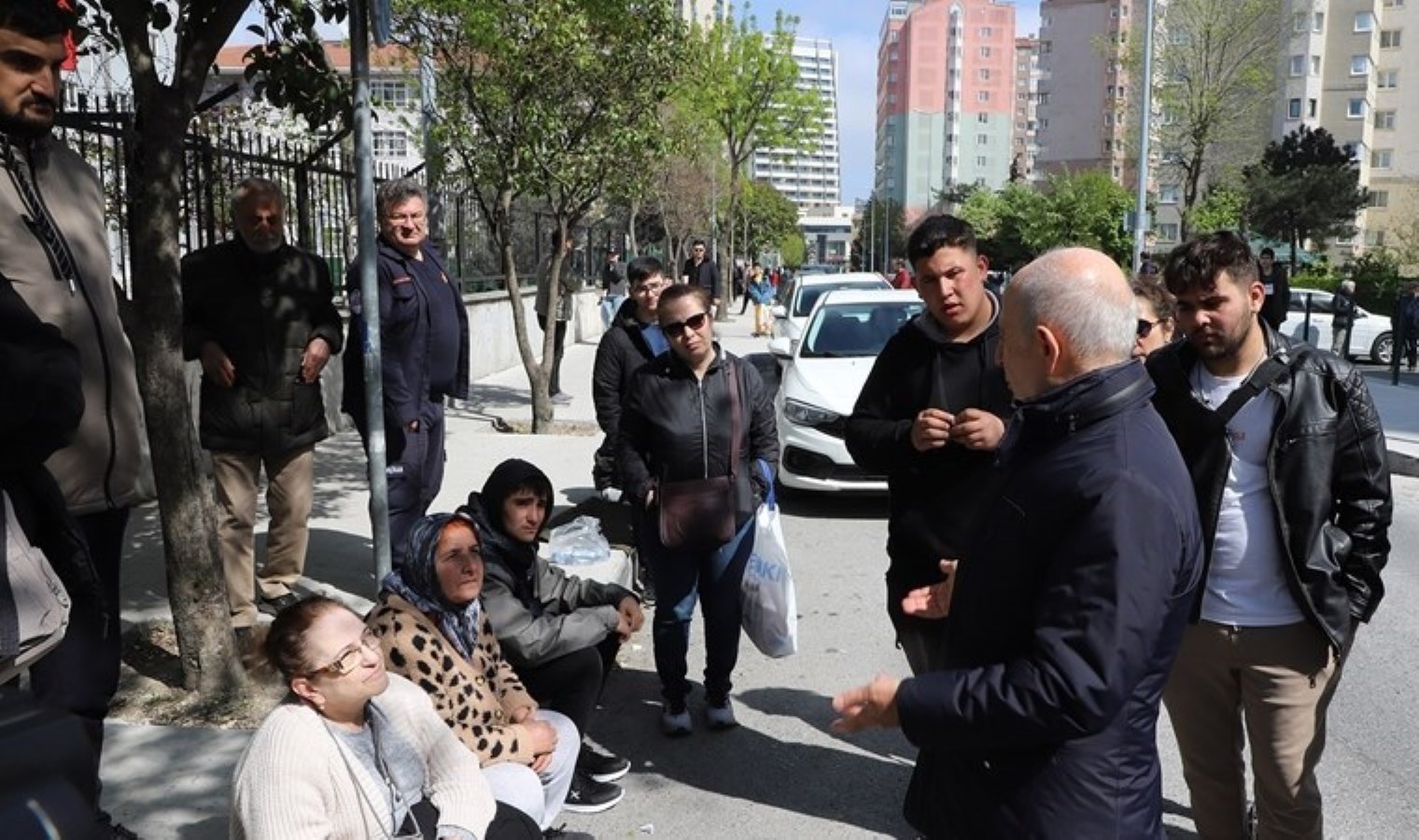 Büyükçekmece Belediye Başkanı Akgün’den ‘Evlere girmeyin’ uyarısı!