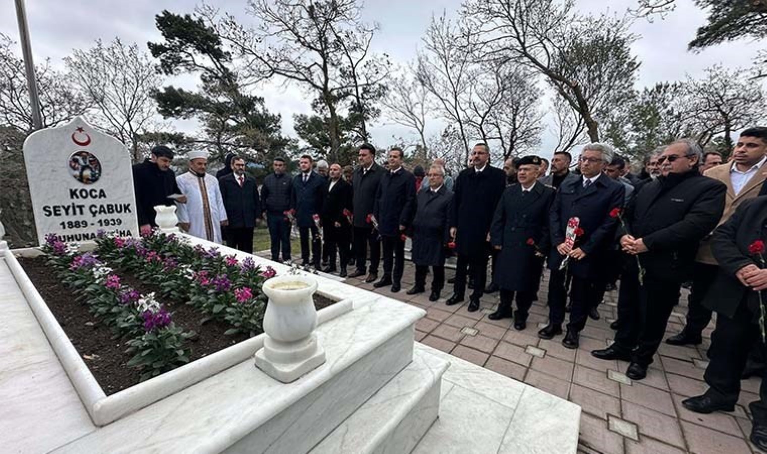 Çanakkale Zaferi’nin kahramanı Seyit Onbaşı, mezarı başında anıldı
