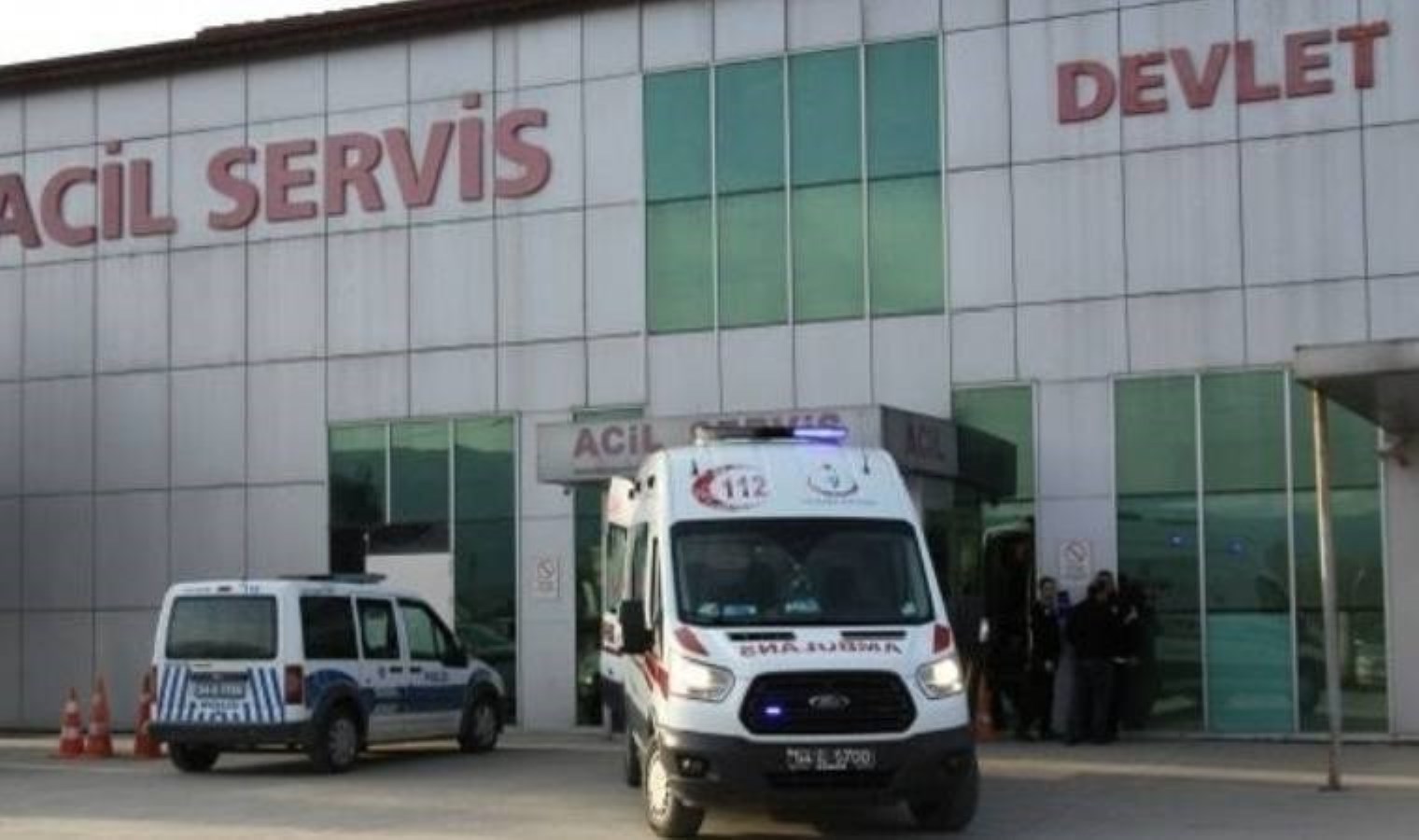Çanakkale’de iki otomobil çarpıştı: 3 ölü, 1 yaralı