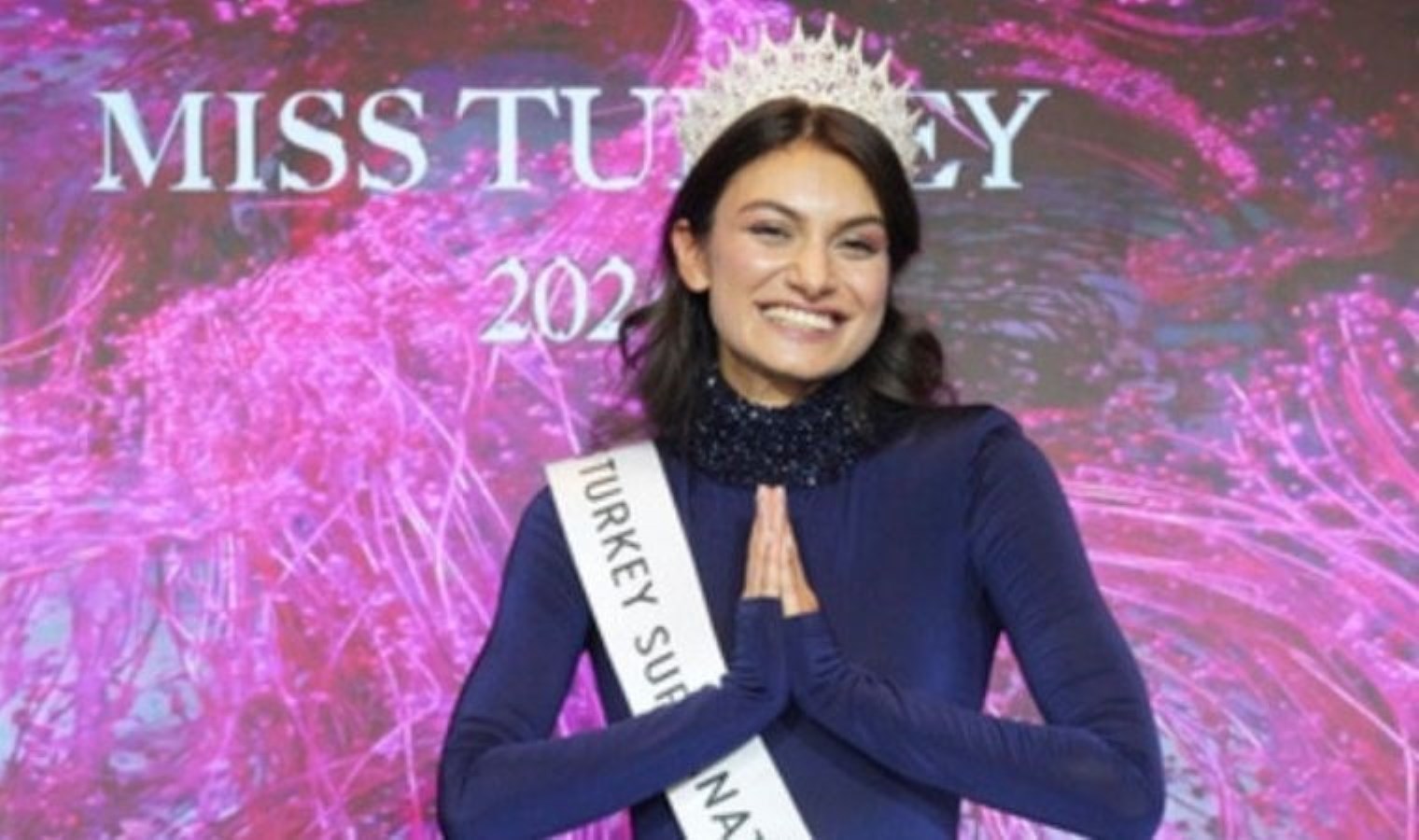 Cemre Üker kimdir? Miss Turkey unvanı geri alınan Cemre Üker kaç yaşında?