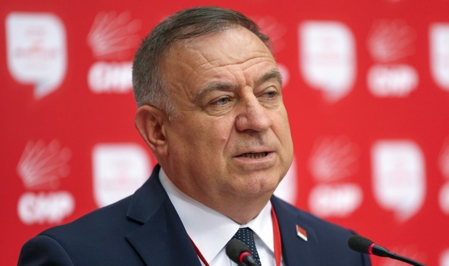 CHP’li Gökan Zeybek acı gerçekleri açıkladı! ‘Vatandaşın banka borçları 4.3 trilyonu geçti’